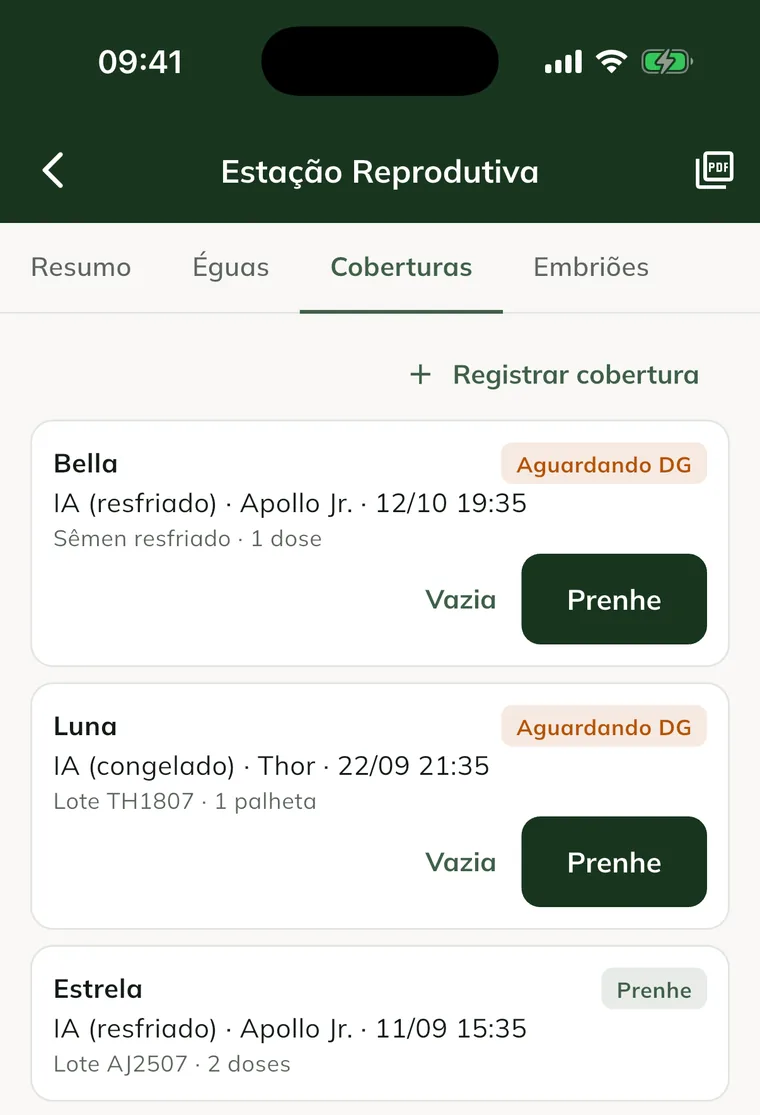 Aba Coberturas da estação no app, com duas coberturas Aguardando DG e os botões Vazia e Prenhe, e uma égua já Prenhe