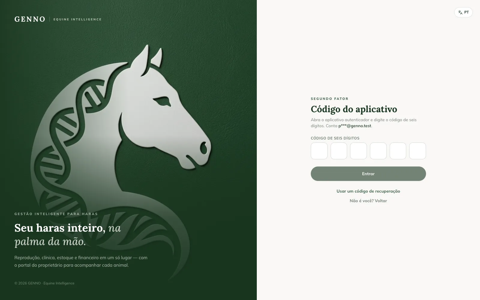 Tela Código do aplicativo no login da web, com o e-mail da conta escondido em parte, as seis caixas do código e o link Usar um código de recuperação