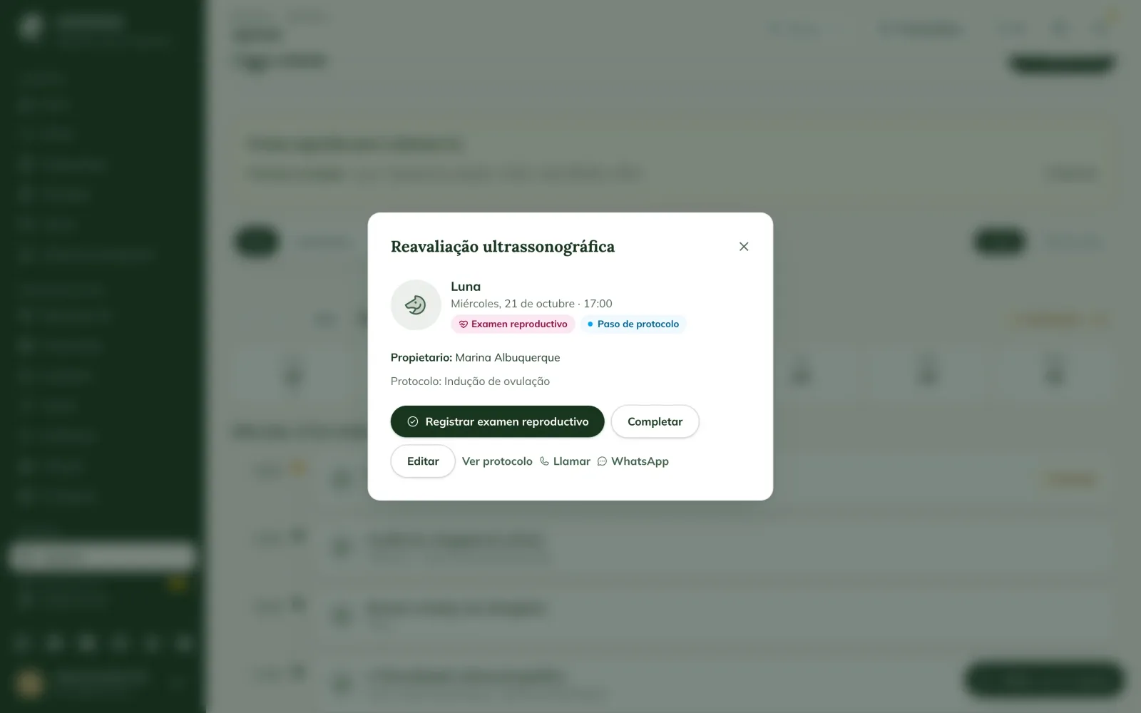 Cita de reevaluación ecográfica de Luna abierta en la agenda web, con el tipo Examen reproductivo y el botón Registrar examen reproductivo