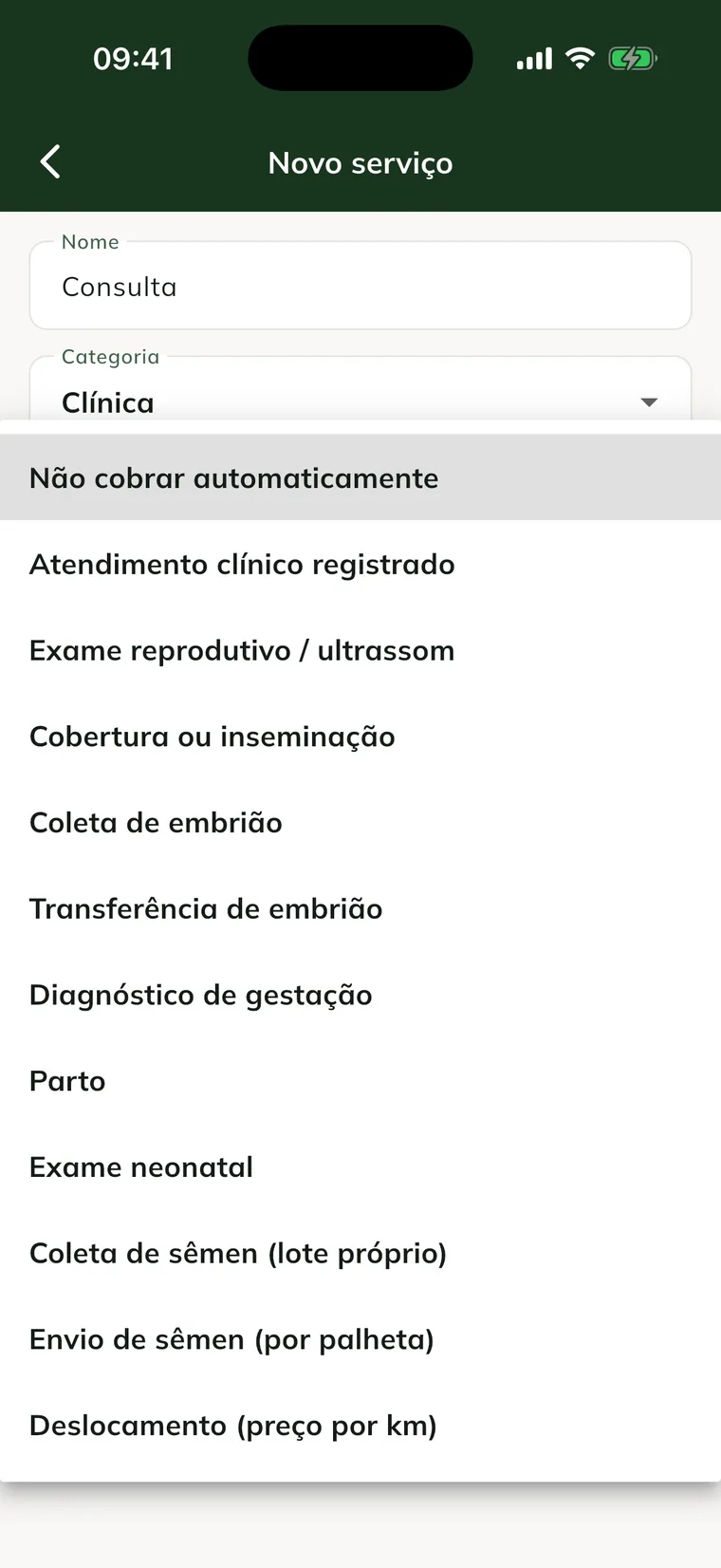 Formulario Nuevo servicio en la app, con la lista del campo Cobrar automáticamente cuando… abierta