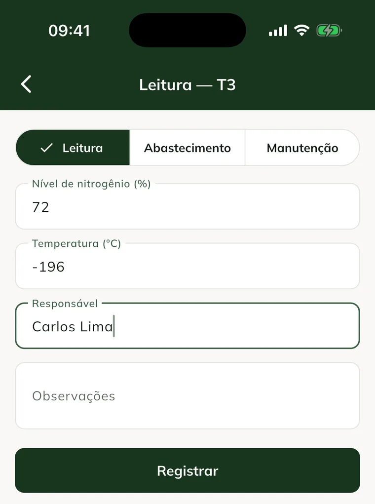 Pantalla Lectura del tanque T3 en la app, con las opciones Lectura, Recarga y Mantenimiento y los campos de nivel, temperatura y responsable