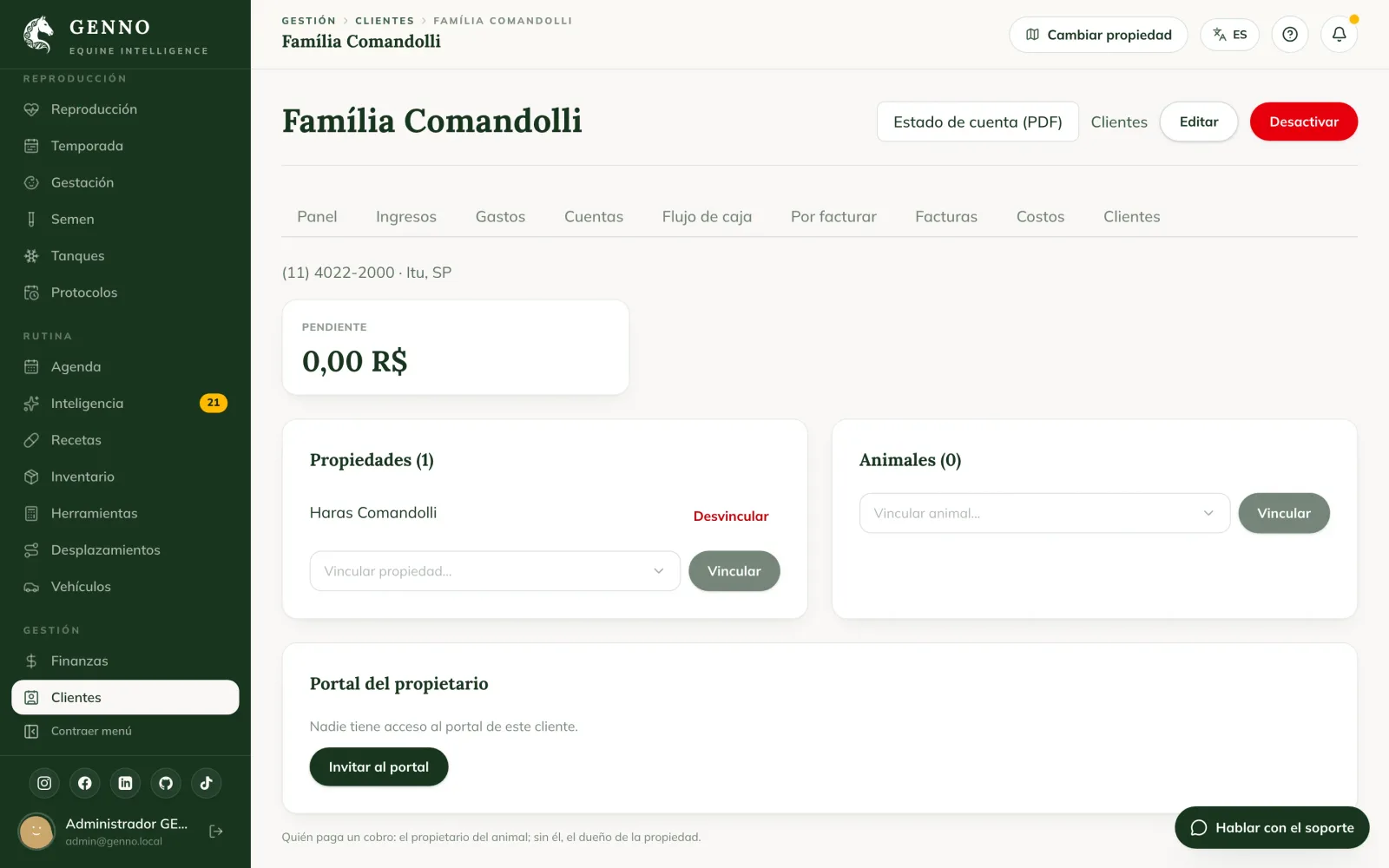 Ficha de la cliente Marina Albuquerque en la web, con Por cobrar, Vencido y Por facturar, las propiedades, los animales y el Portal del propietario