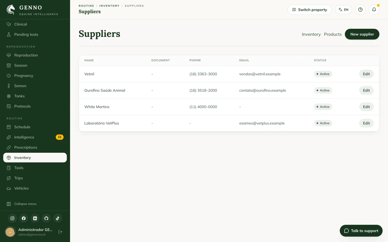 Pagina Suppliers sul web, con l'elenco dei fornitori, documento, telefono, email, stato e il pulsante New supplier