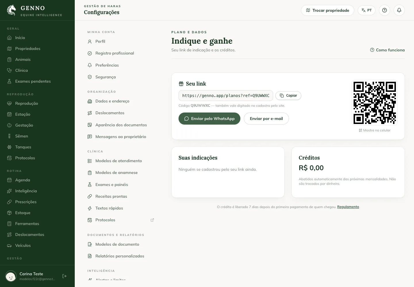 Pagina Refer and earn sul web, con il tuo link, il codice, i pulsanti Copy, Send via WhatsApp e Send by email, il codice QR, Your referrals e Credits